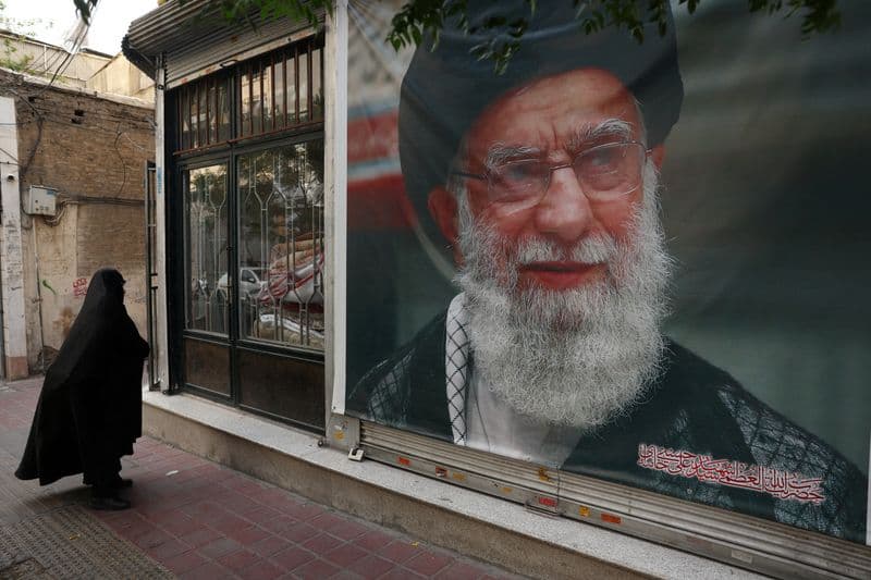 Trump says a US-Iran agreement is scheduled for Sunday, while Tehran says timing is not finalized